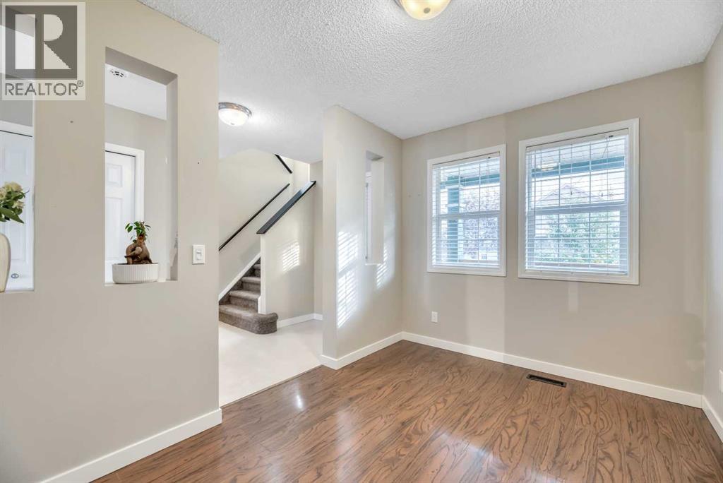 84 Evermeadow Manor Sw, Calgary, Alberta  T2Y 4W8 - Photo 7 - A2264507