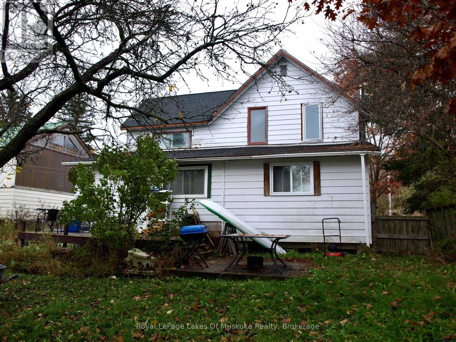 134 Main Street, Burk's Falls, Ontario  P0A 1C0 - Photo 12 - X12486098