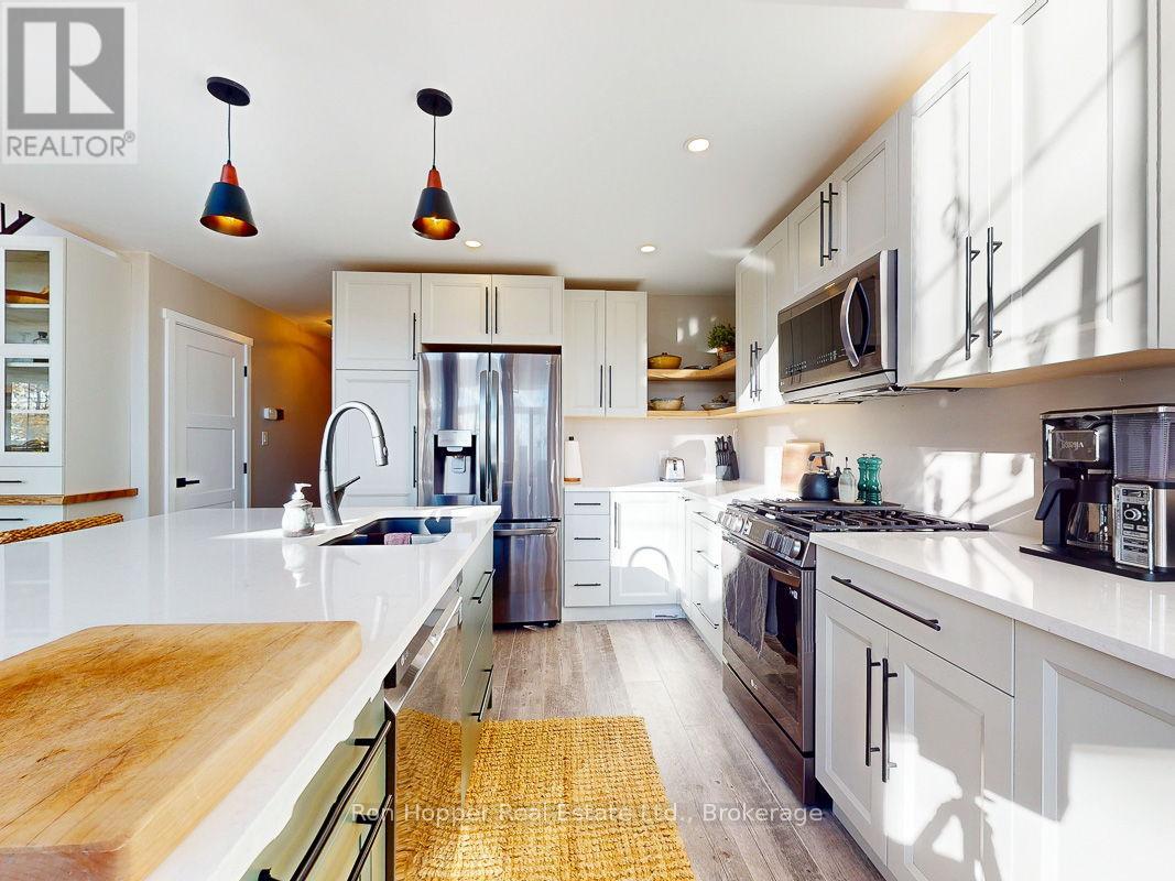 41 Harkins Road, Northern Bruce Peninsula, Ontario  N0H 1Z0 - Photo 12 - X12486099