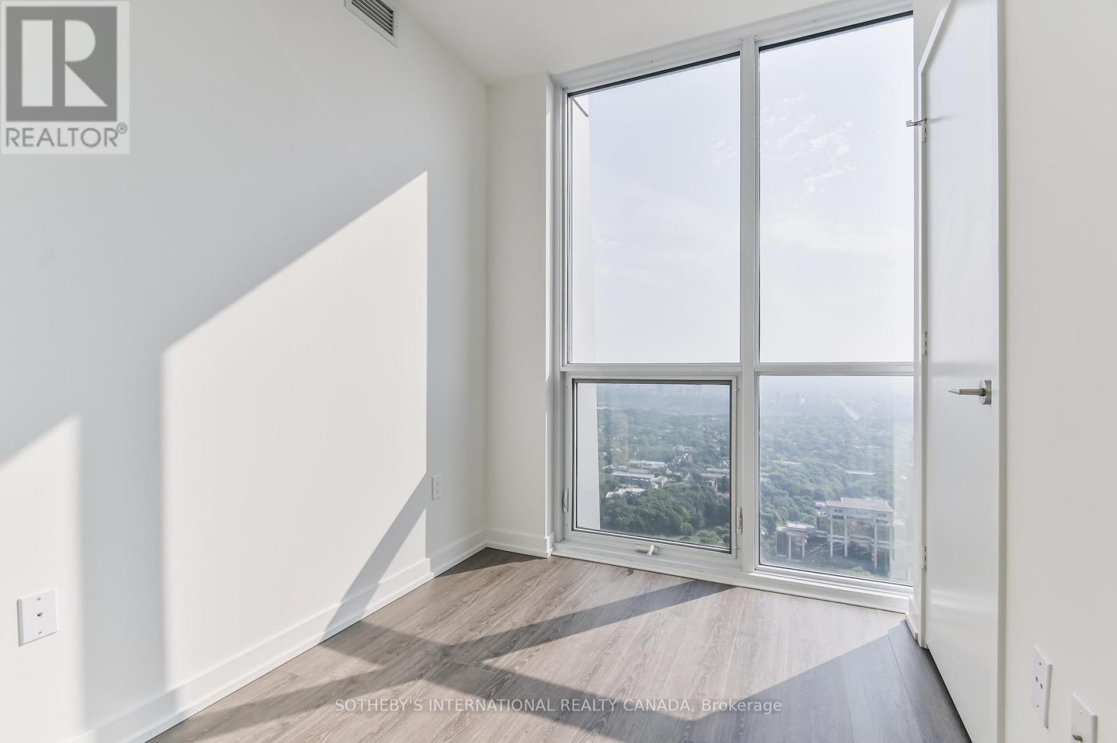 4808 - 1 Yorkville Avenue, Toronto, Ontario  M4W 1L1 - Photo 13 - C12486027