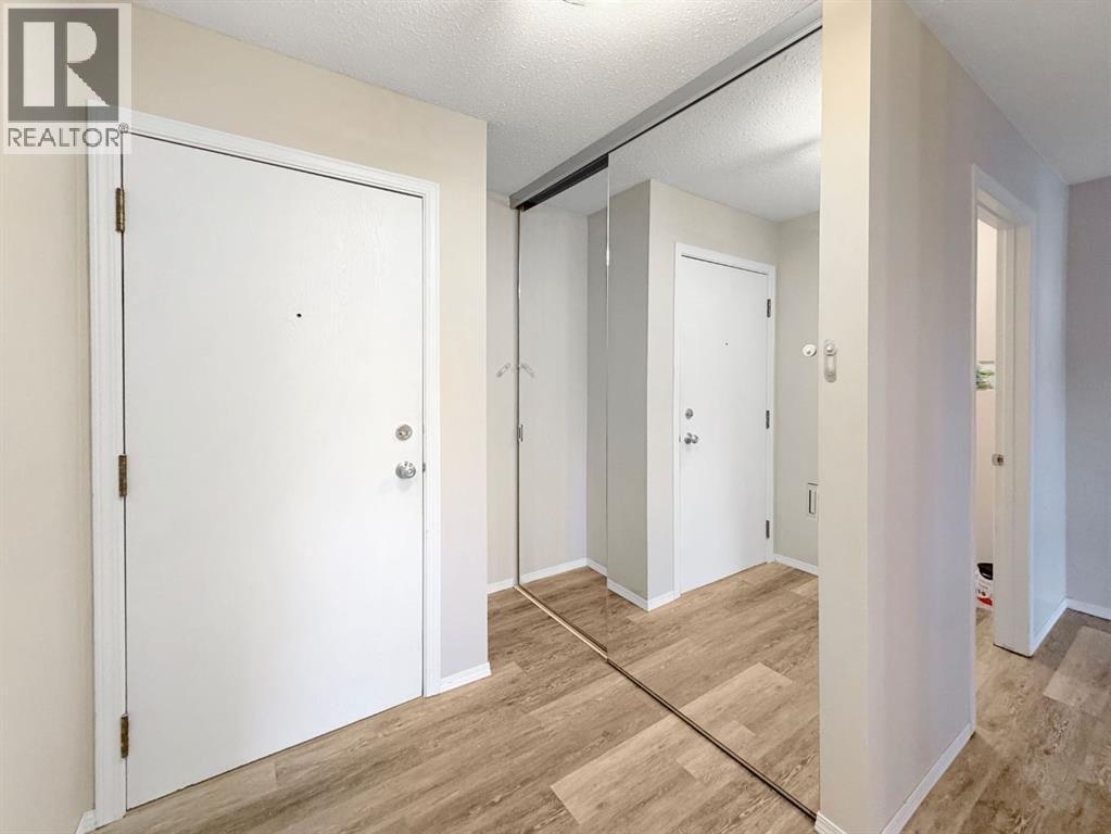 104, 4808 45 Street, Stettler, Alberta  T0C 2L0 - Photo 3 - A2267133