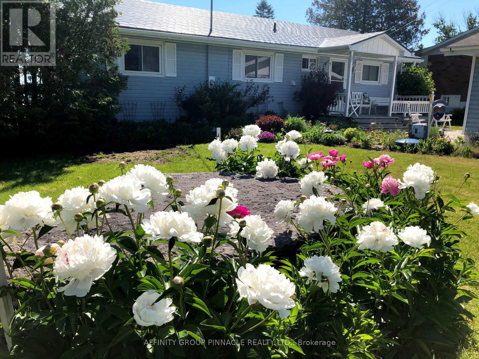 11 Lakeview Crescent, Kawartha Lakes, Ontario  K0M 1A0 - Photo 4 - X12485884