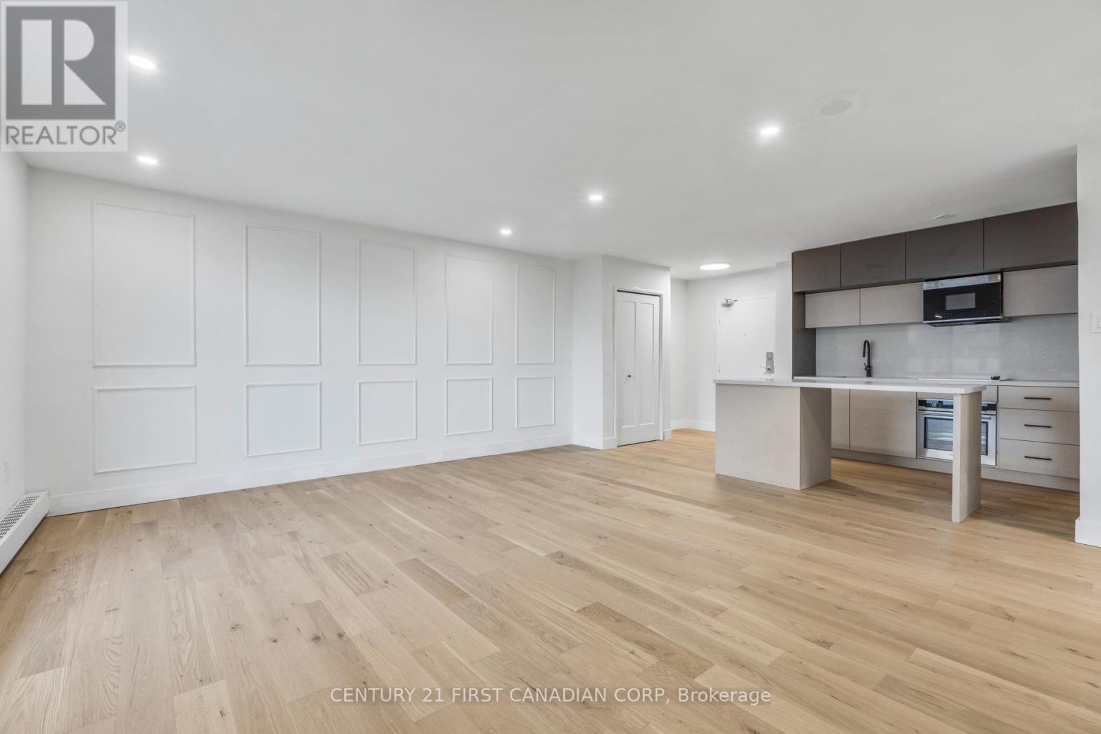 702 - 563 MORNINGTON AVENUE, London East, Ontario