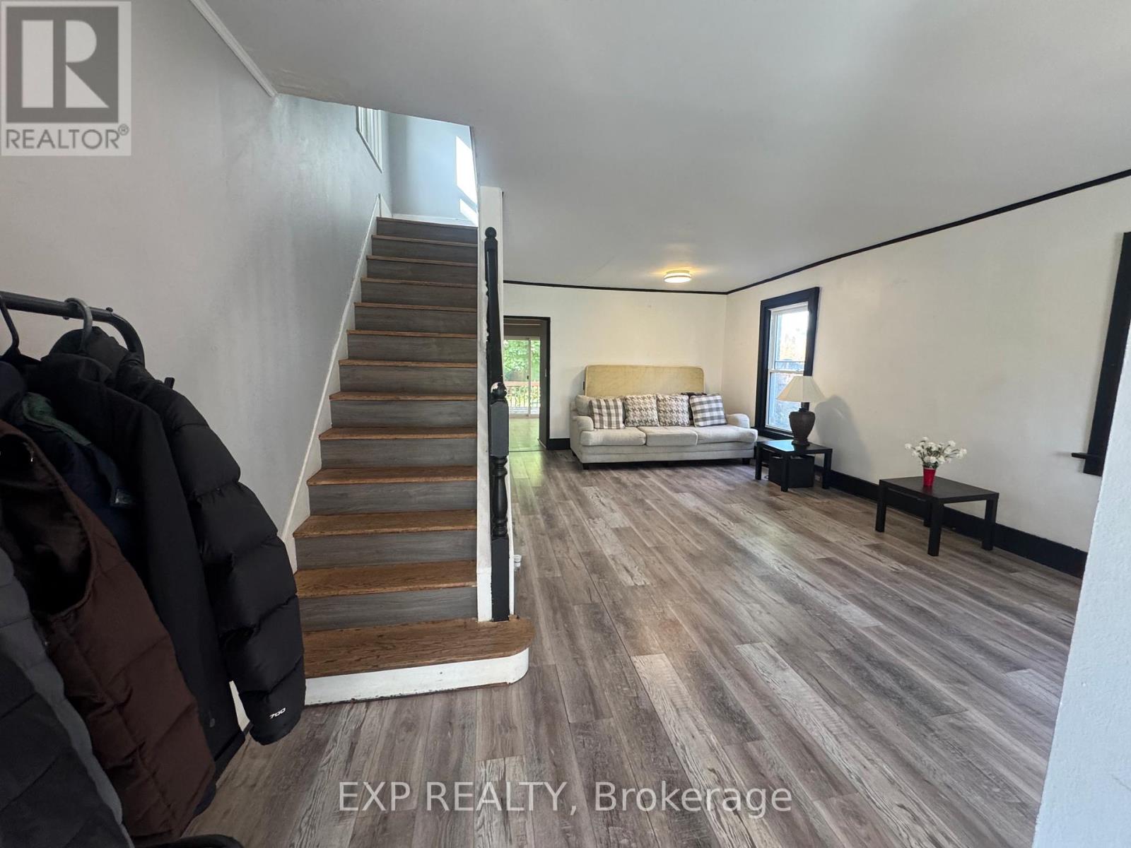 5205 Palmer Avenue, Niagara Falls, Ontario  L2E 3T9 - Photo 17 - X12468846