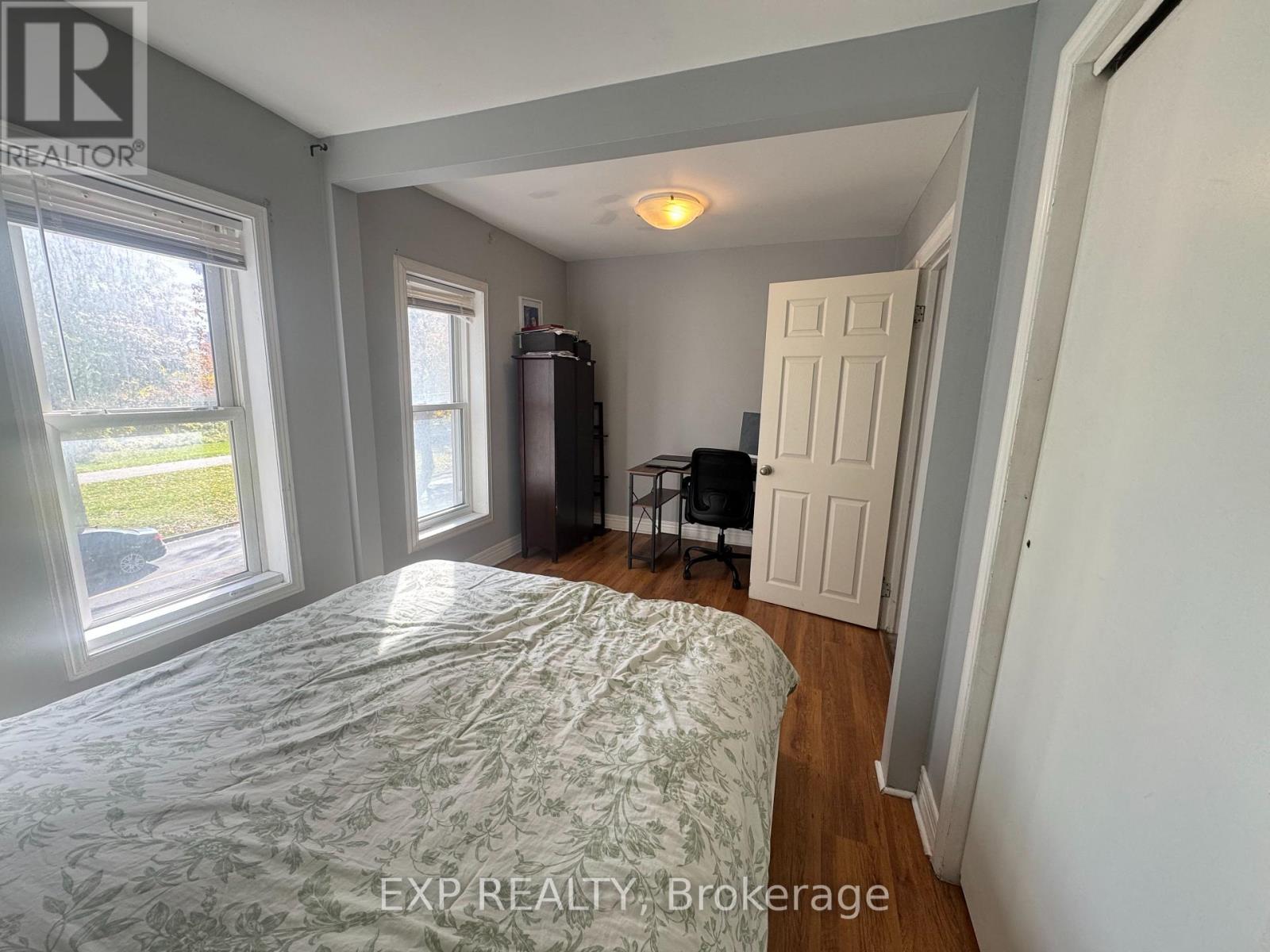 5205 Palmer Avenue, Niagara Falls, Ontario  L2E 3T9 - Photo 17 - X12472689