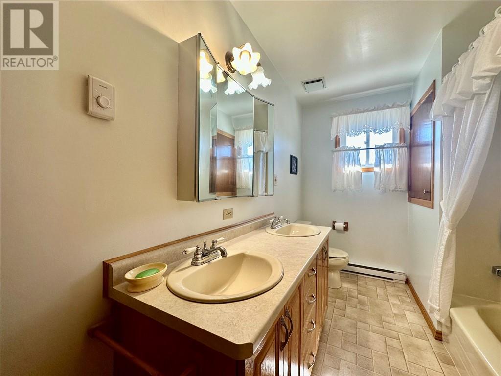 2306 Robin Street, Greater Sudbury, Ontario  P3A 5E8 - Photo 19 - 2125378