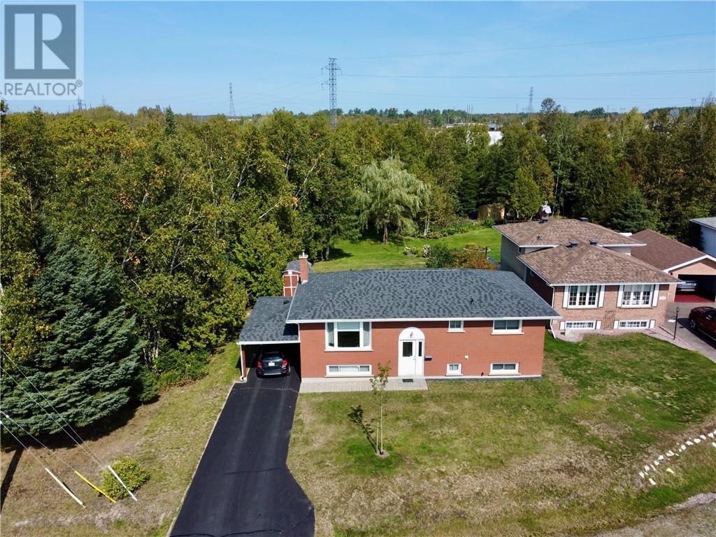 2306 Robin Street, Greater Sudbury, Ontario  P3A 5E8 - Photo 2 - 2125378