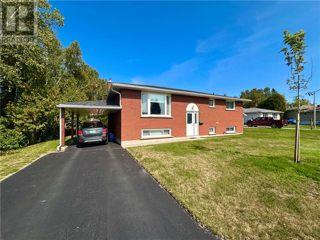 2306 Robin Street, Greater Sudbury, Ontario