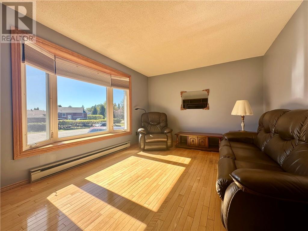 2306 Robin Street, Greater Sudbury, Ontario  P3A 5E8 - Photo 12 - 2125378