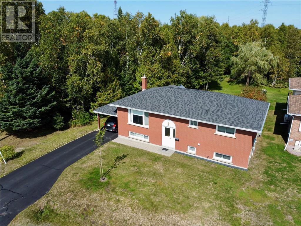 2306 Robin Street, Greater Sudbury, Ontario  P3A 5E8 - Photo 4 - 2125378