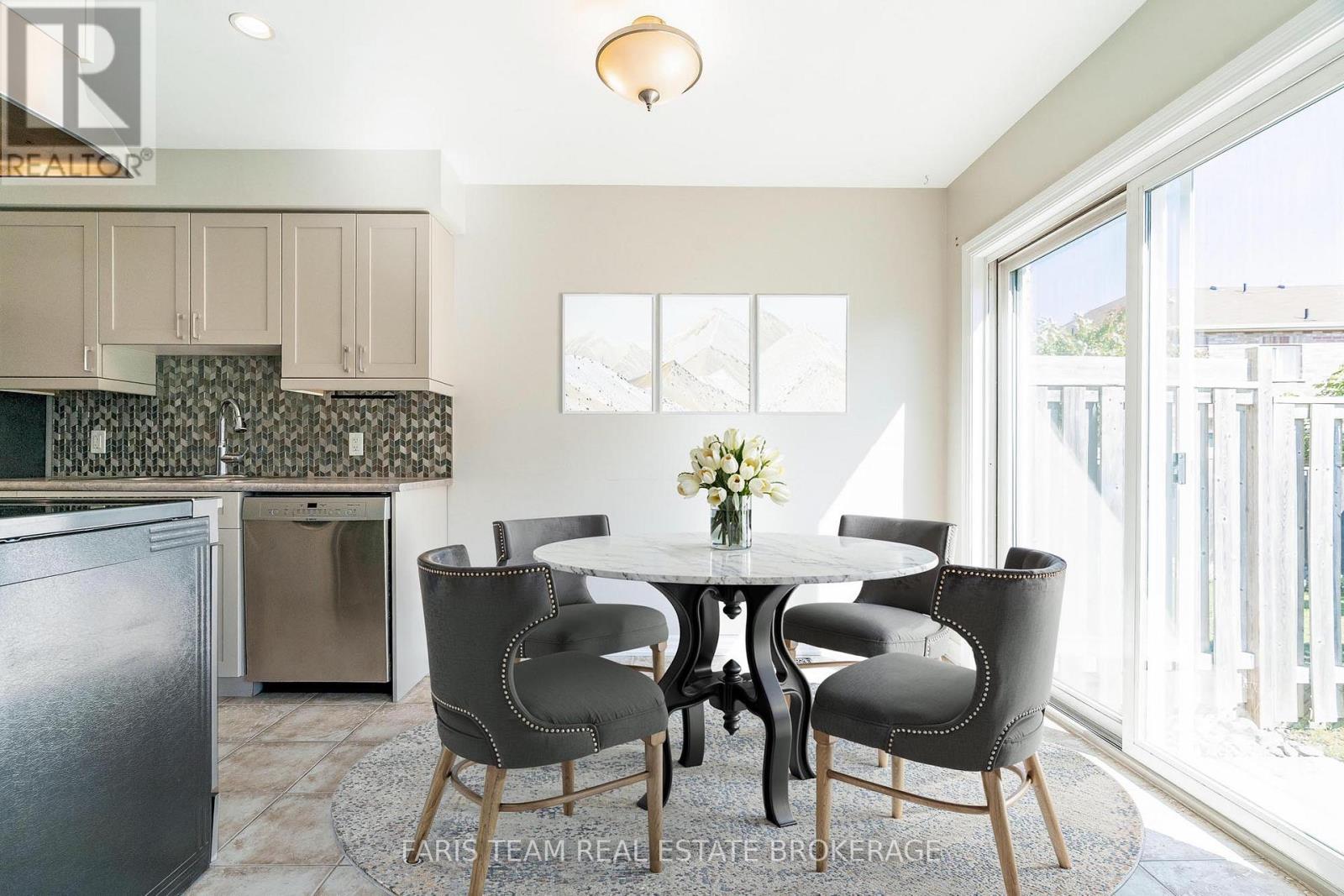 30 Southwoods Crescent, Barrie, Ontario  L4N 9P8 - Photo 10 - S12485982