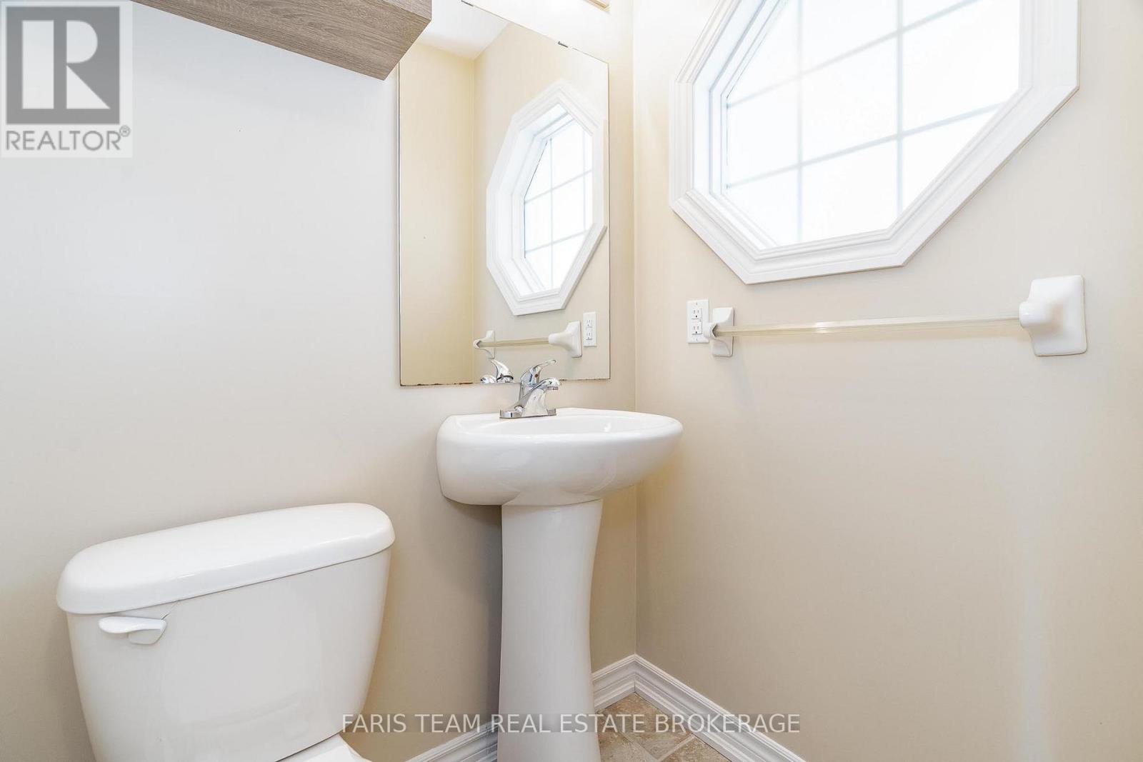 30 Southwoods Crescent, Barrie, Ontario  L4N 9P8 - Photo 15 - S12485982