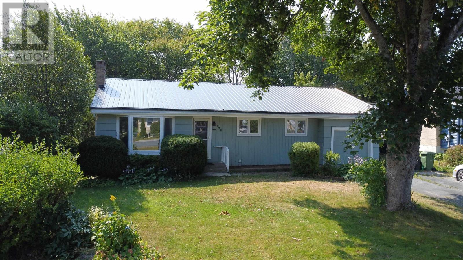 220 Melrose Avenue, Halifax, Nova Scotia  B3N 2E7 - Photo 3 - 202520520