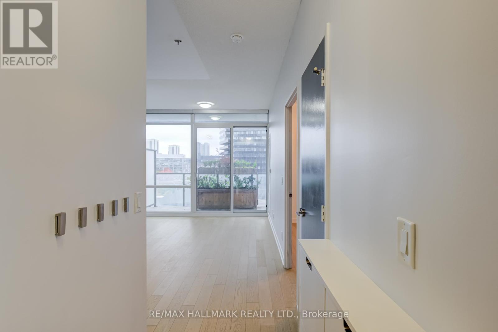 S513 - 120 Bayview Avenue, Toronto, Ontario  M5A 3R7 - Photo 8 - C12486088