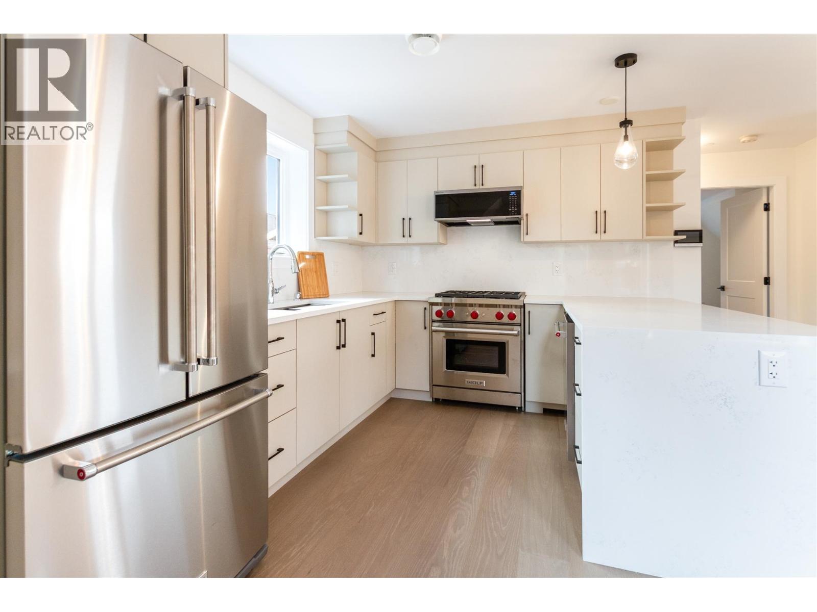 1926 William Street, Vancouver, British Columbia  V5L 2R8 - Photo 2 - R3042460