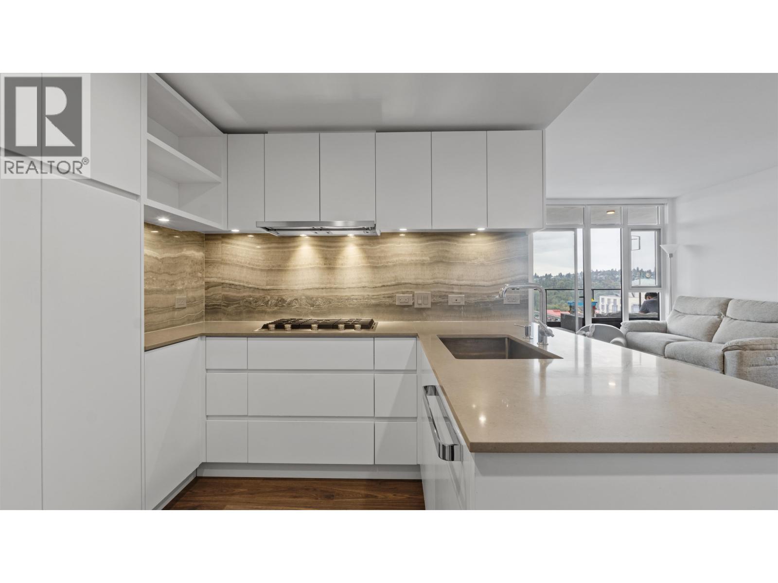 707 450 Westview Street, Coquitlam, British Columbia  V3K 0G3 - Photo 1 - R3053046