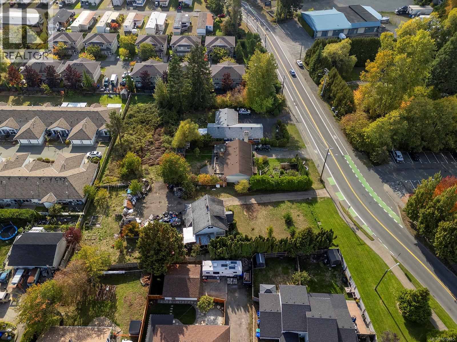 1360 Cumberland Rd, Courtenay, British Columbia  V9N 2E9 - Photo 12 - 1018445