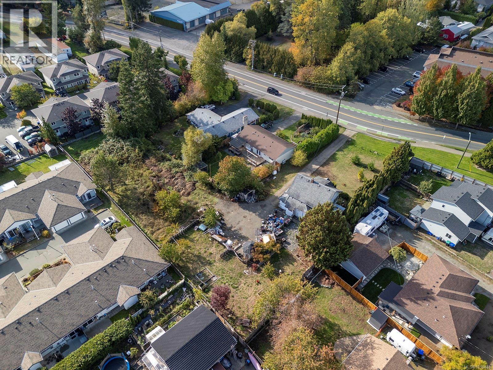 1360 Cumberland Rd, Courtenay, British Columbia  V9N 2E9 - Photo 13 - 1018445