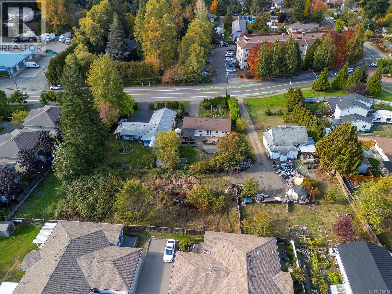 1360 Cumberland Rd, Courtenay, British Columbia  V9N 2E9 - Photo 14 - 1018445