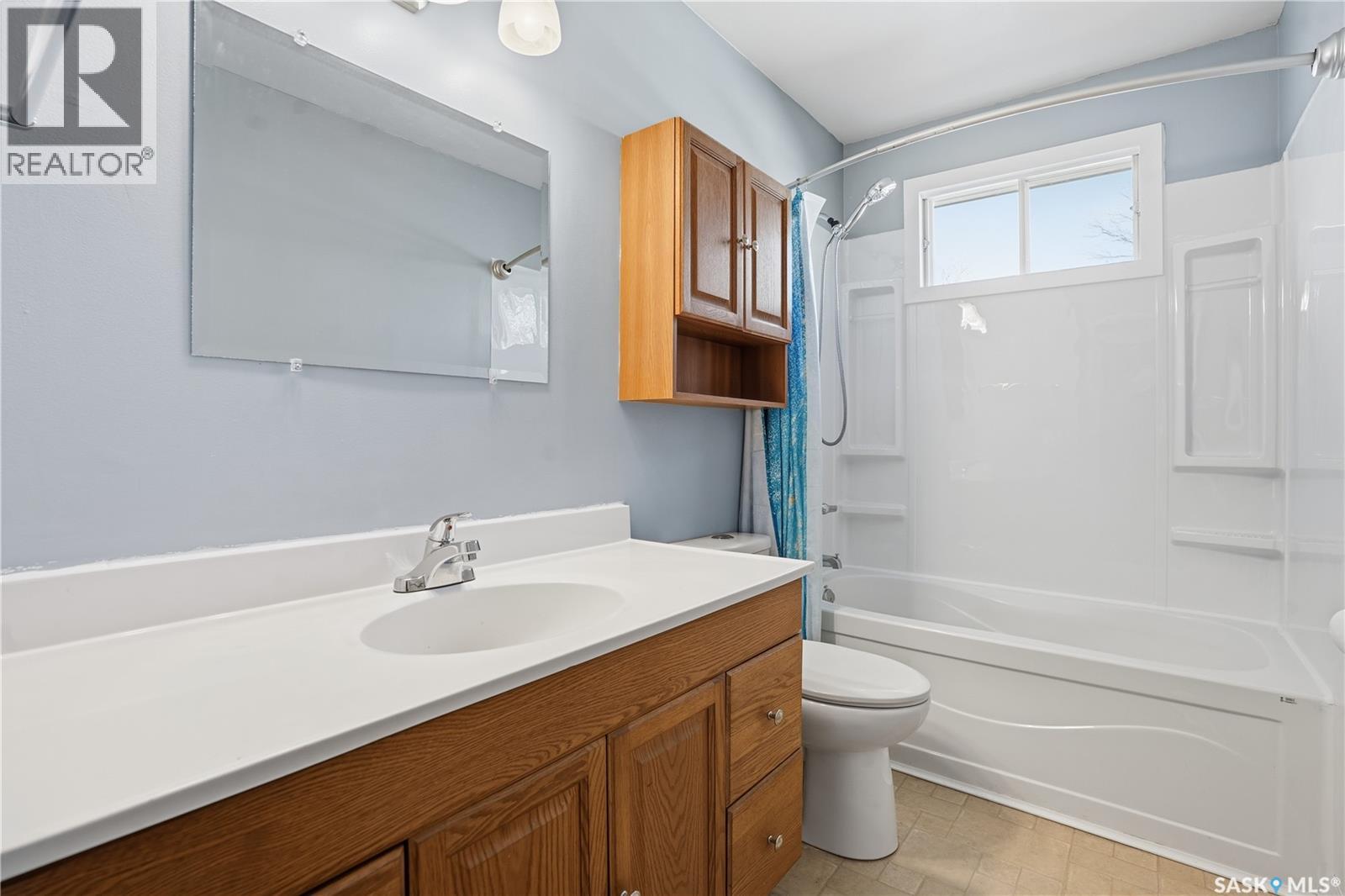 27 Brockelbank Crescent, Regina, Saskatchewan  S4R 6J5 - Photo 20 - SK021894