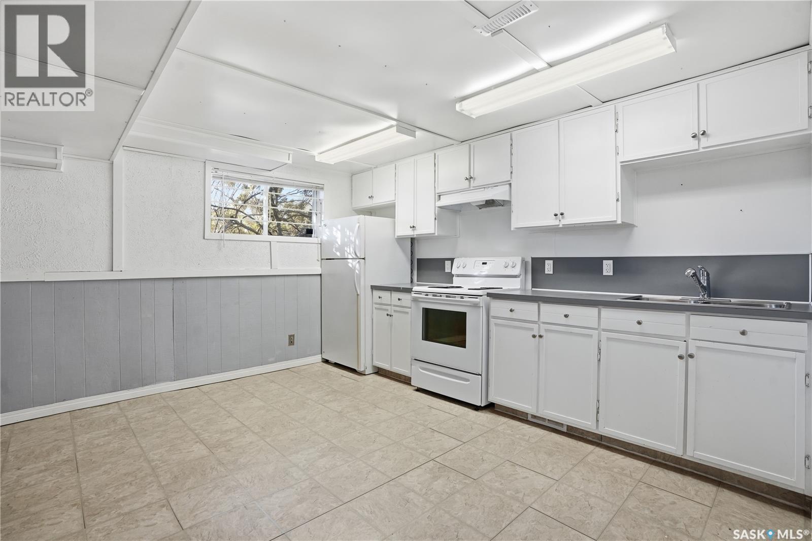 27 Brockelbank Crescent, Regina, Saskatchewan  S4R 6J5 - Photo 28 - SK021894