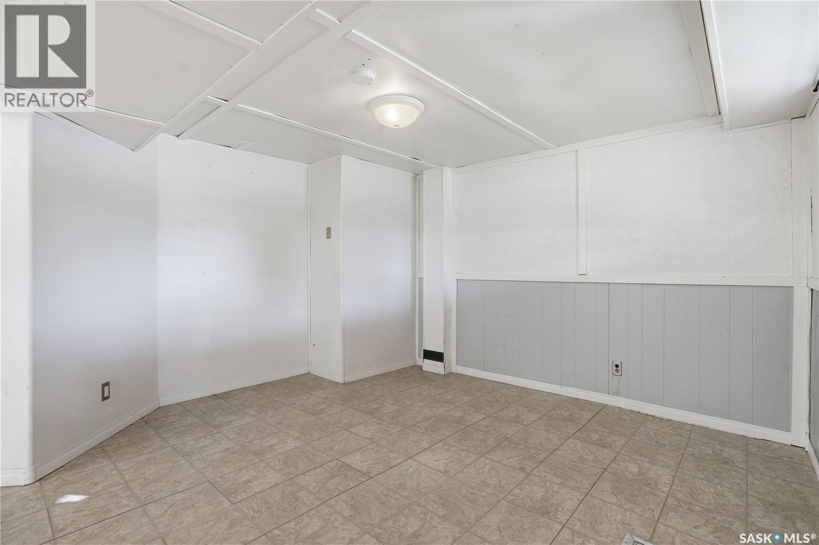 27 Brockelbank Crescent, Regina, Saskatchewan  S4R 6J5 - Photo 32 - SK021894