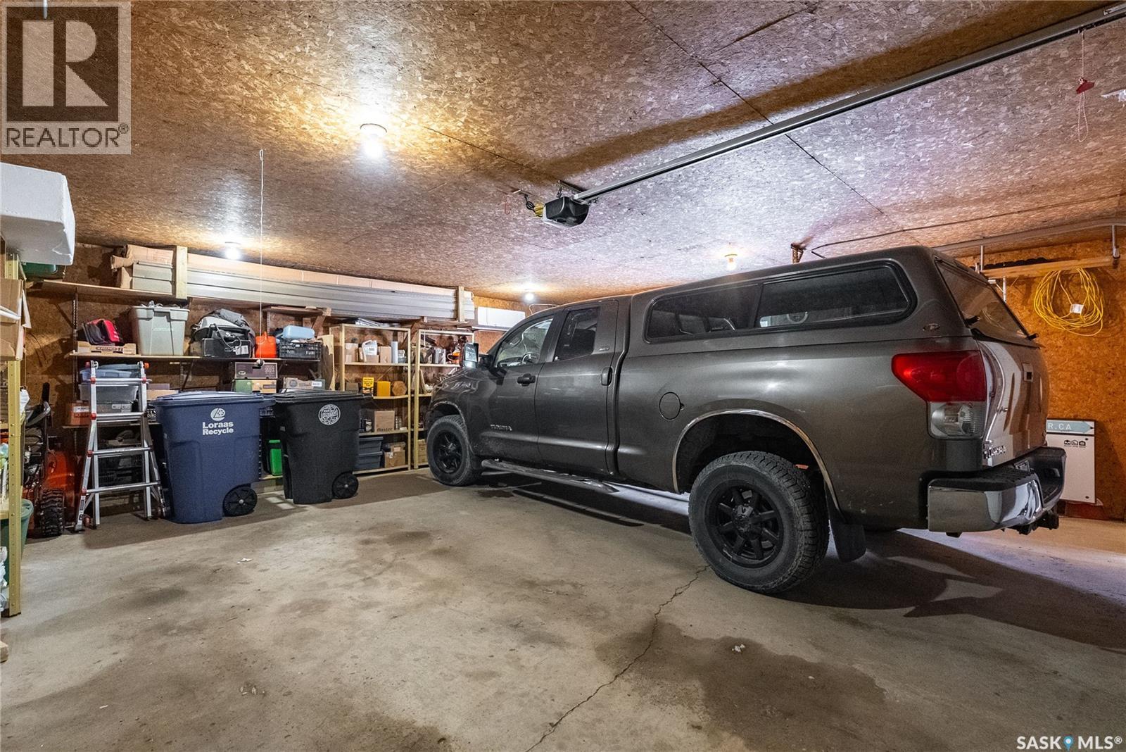 517 8th Avenue W, Biggar, Saskatchewan  S0K 0M0 - Photo 36 - SK021873