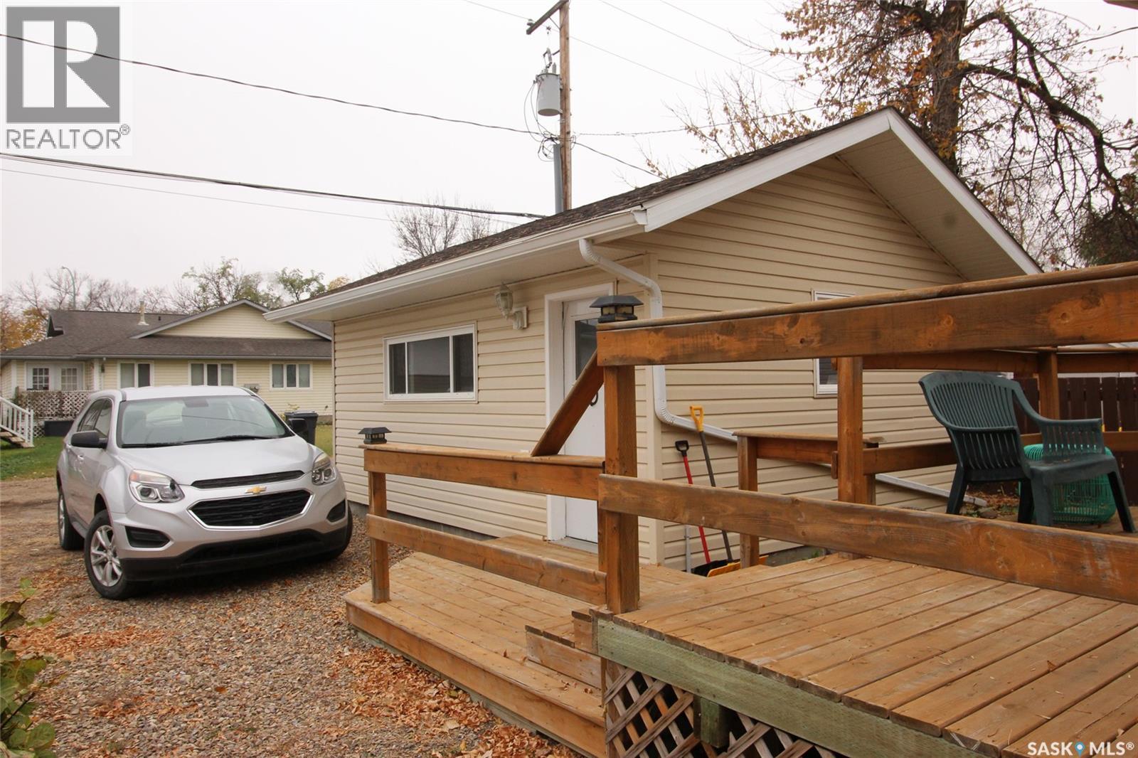 515 1st Street E, Shaunavon, Saskatchewan  S0N 2M0 - Photo 30 - SK021865