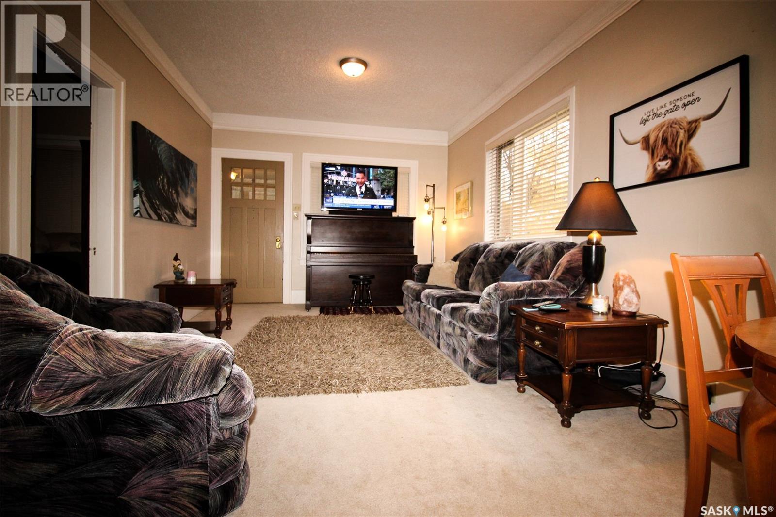 515 1st Street E, Shaunavon, Saskatchewan  S0N 2M0 - Photo 8 - SK021865