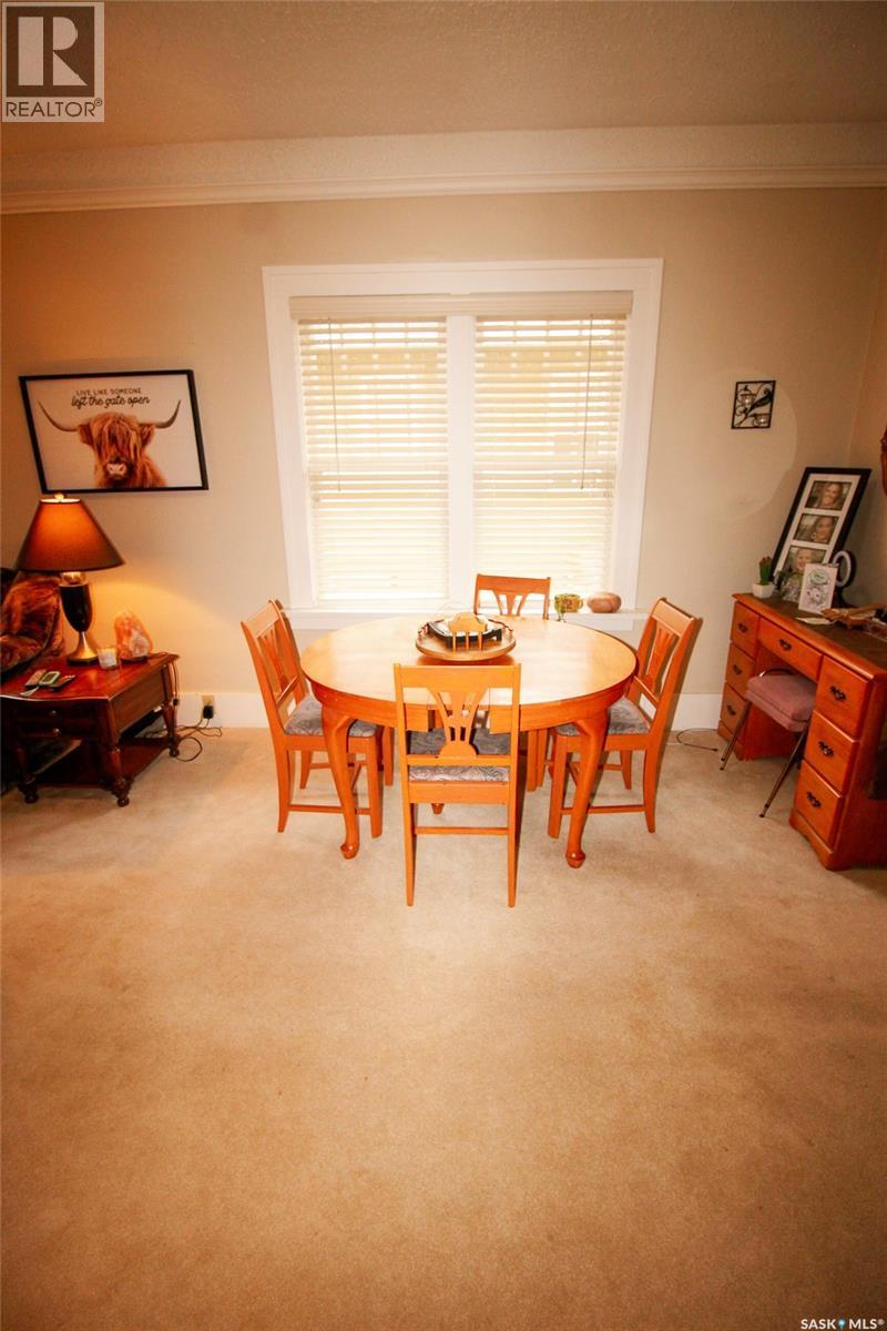 515 1st Street E, Shaunavon, Saskatchewan  S0N 2M0 - Photo 9 - SK021865