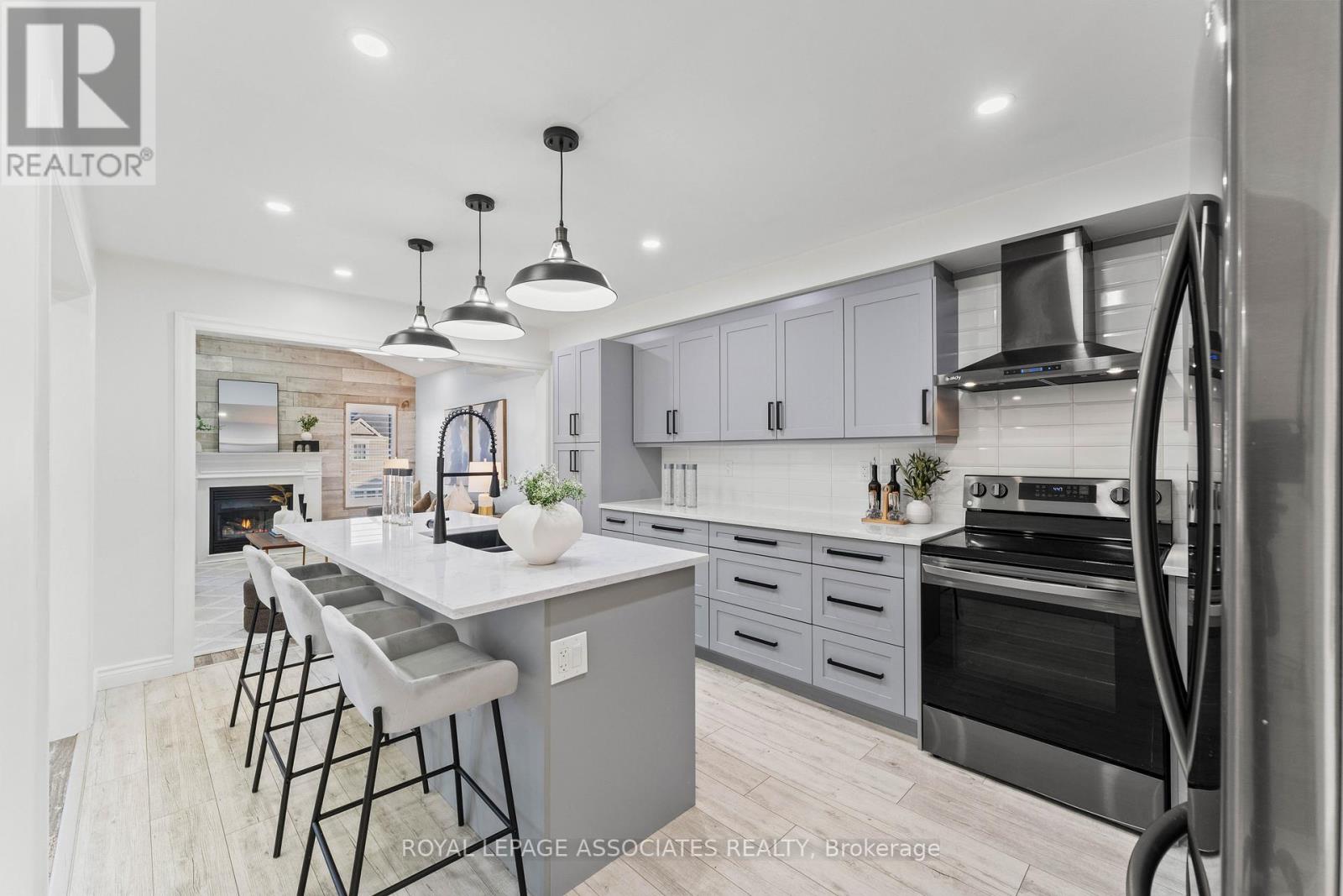 1156 Edward Bolton Crescent, Oshawa, Ontario  L1K 0T7 - Photo 4 - E12486115