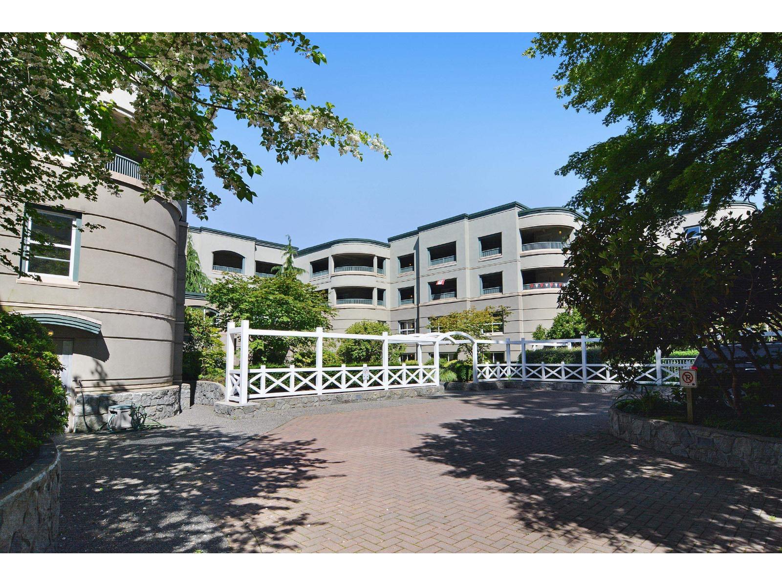 305 1725 128 Street, Surrey, British Columbia  V4A 3V2 - Photo 2 - R3062307