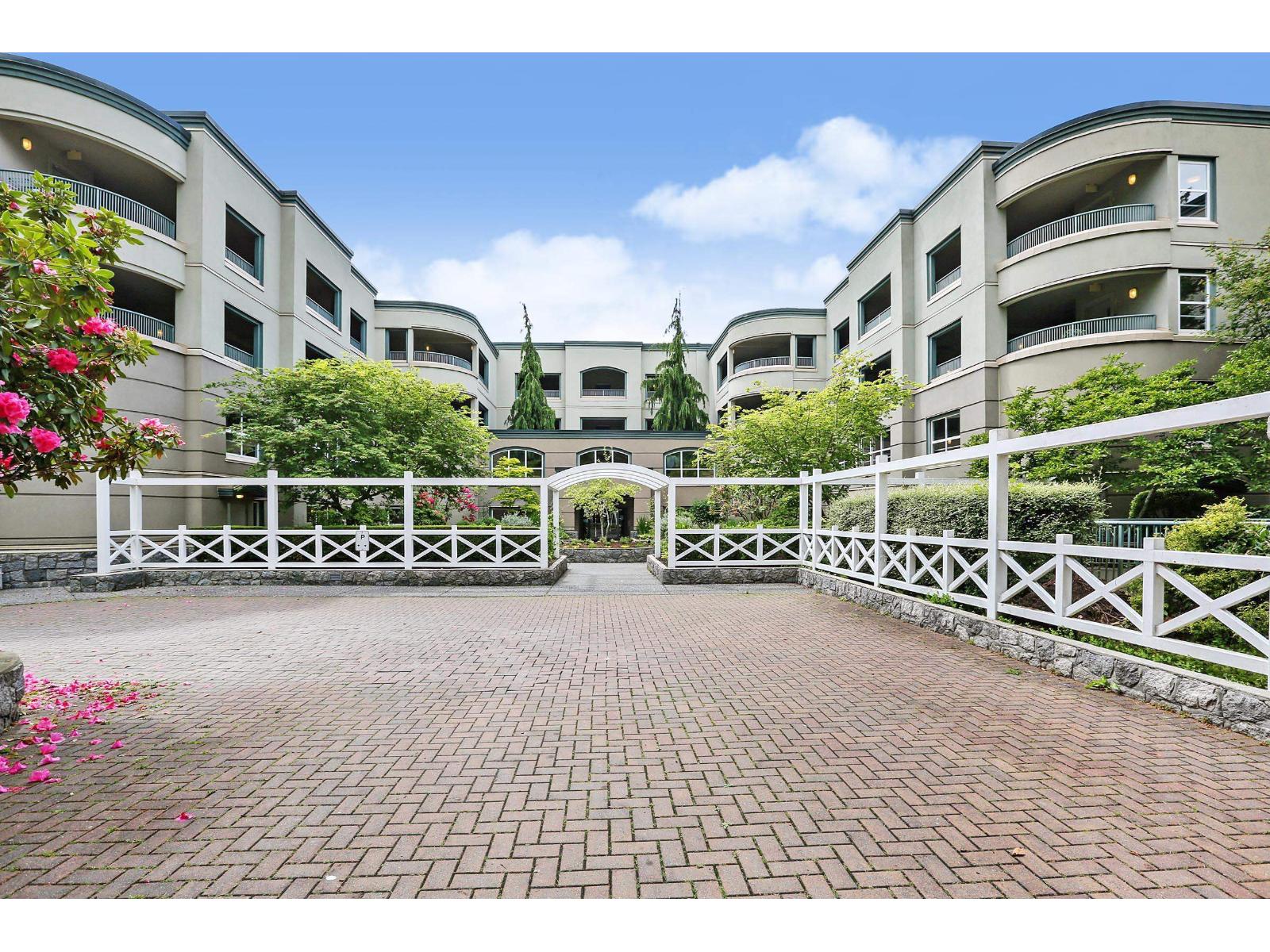 305 1725 128 Street, Surrey, British Columbia  V4A 3V2 - Photo 3 - R3062307