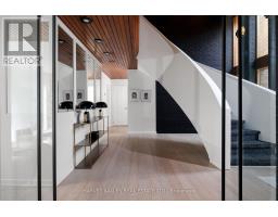 30 NEILOR CRESCENT, Toronto, Ontario