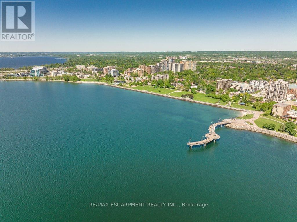 19 - 2086 Ghent Avenue, Burlington, Ontario  L7R 1Y3 - Photo 40 - W12485980