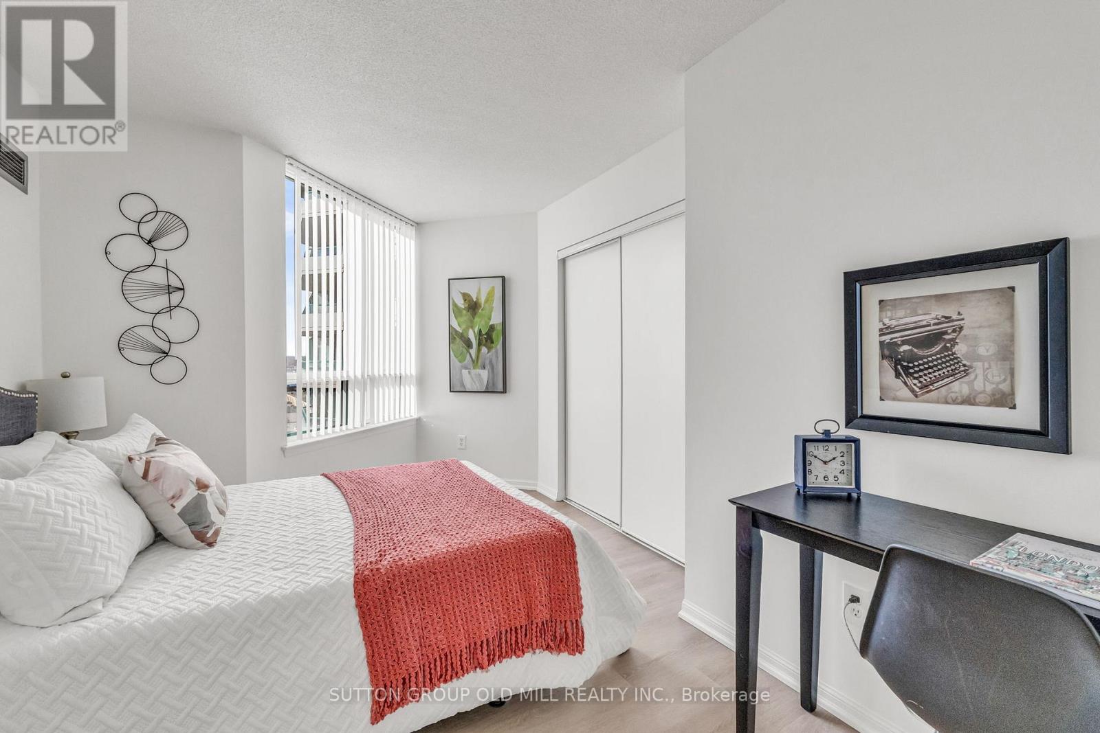 1505 - 550 Webb Drive, Mississauga, Ontario  L5B 3Y4 - Photo 24 - W12485994