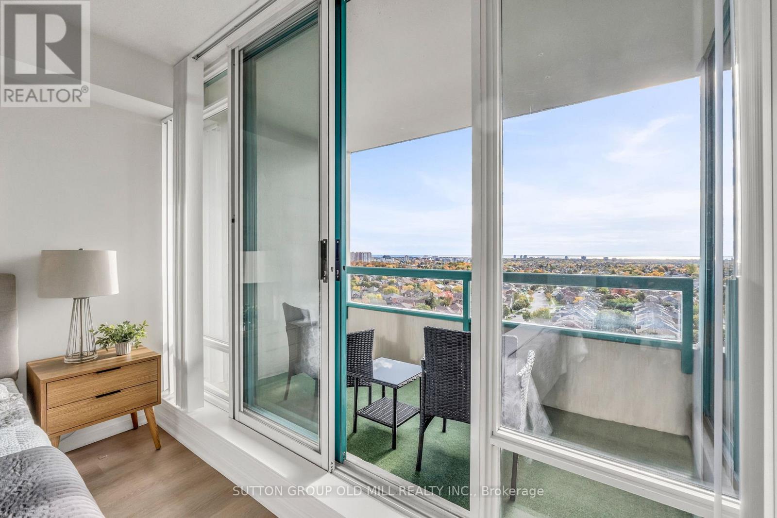 1505 - 550 Webb Drive, Mississauga, Ontario  L5B 3Y4 - Photo 32 - W12485994