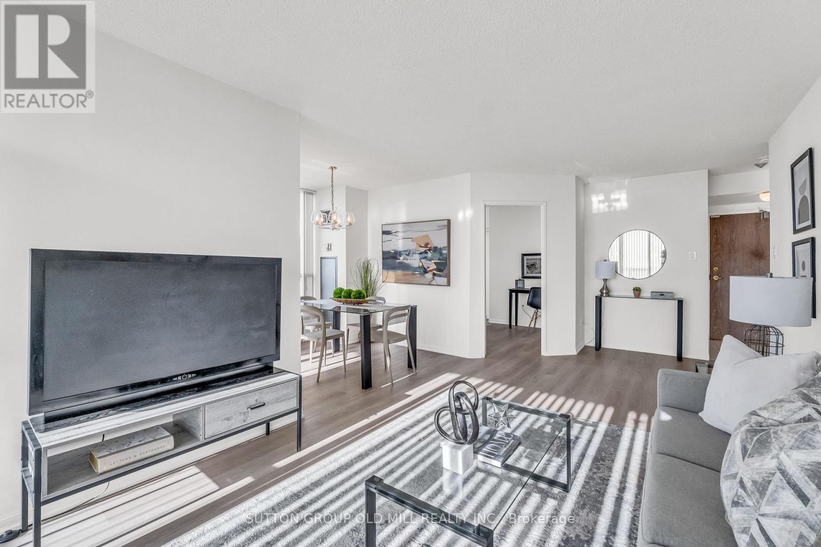 1505 - 550 Webb Drive, Mississauga, Ontario  L5B 3Y4 - Photo 9 - W12485994