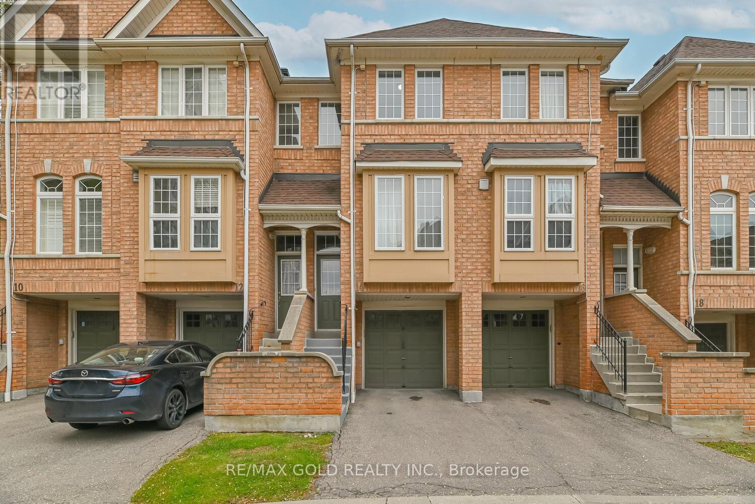 14 - 50 Strathaven Drive, Mississauga, Ontario  L5R 4E7 - Photo 2 - W12486001