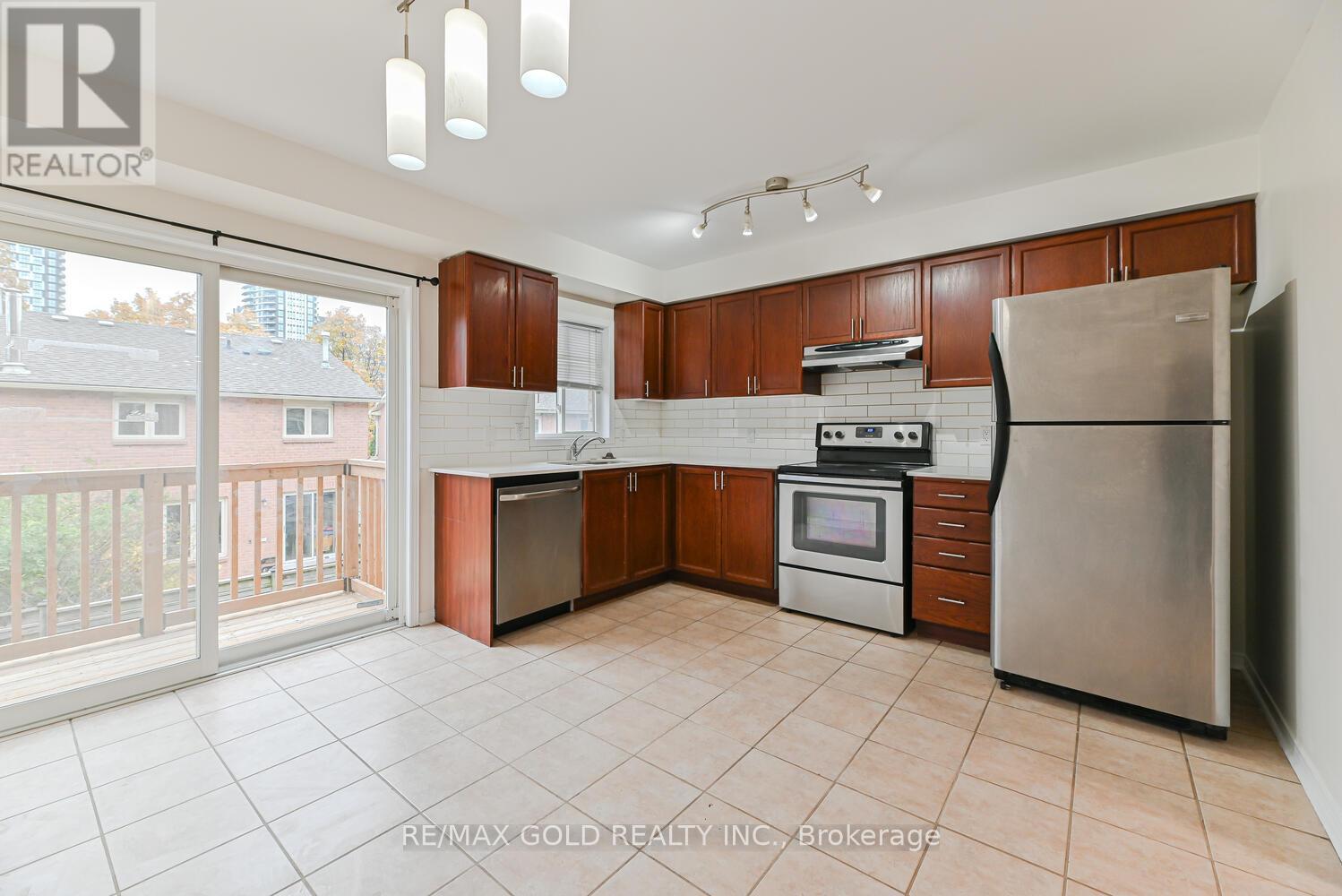 14 - 50 Strathaven Drive, Mississauga, Ontario  L5R 4E7 - Photo 9 - W12486001