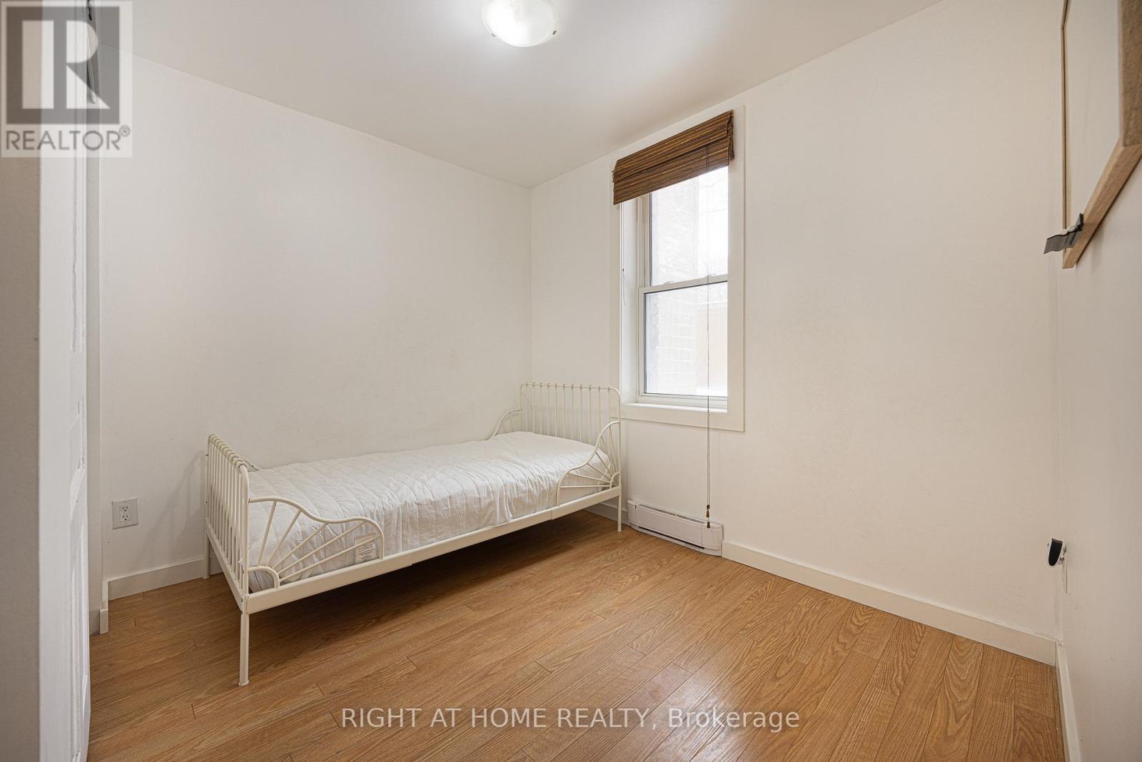 729 Indian Road, Toronto, Ontario  M6P 2E2 - Photo 13 - W12486002