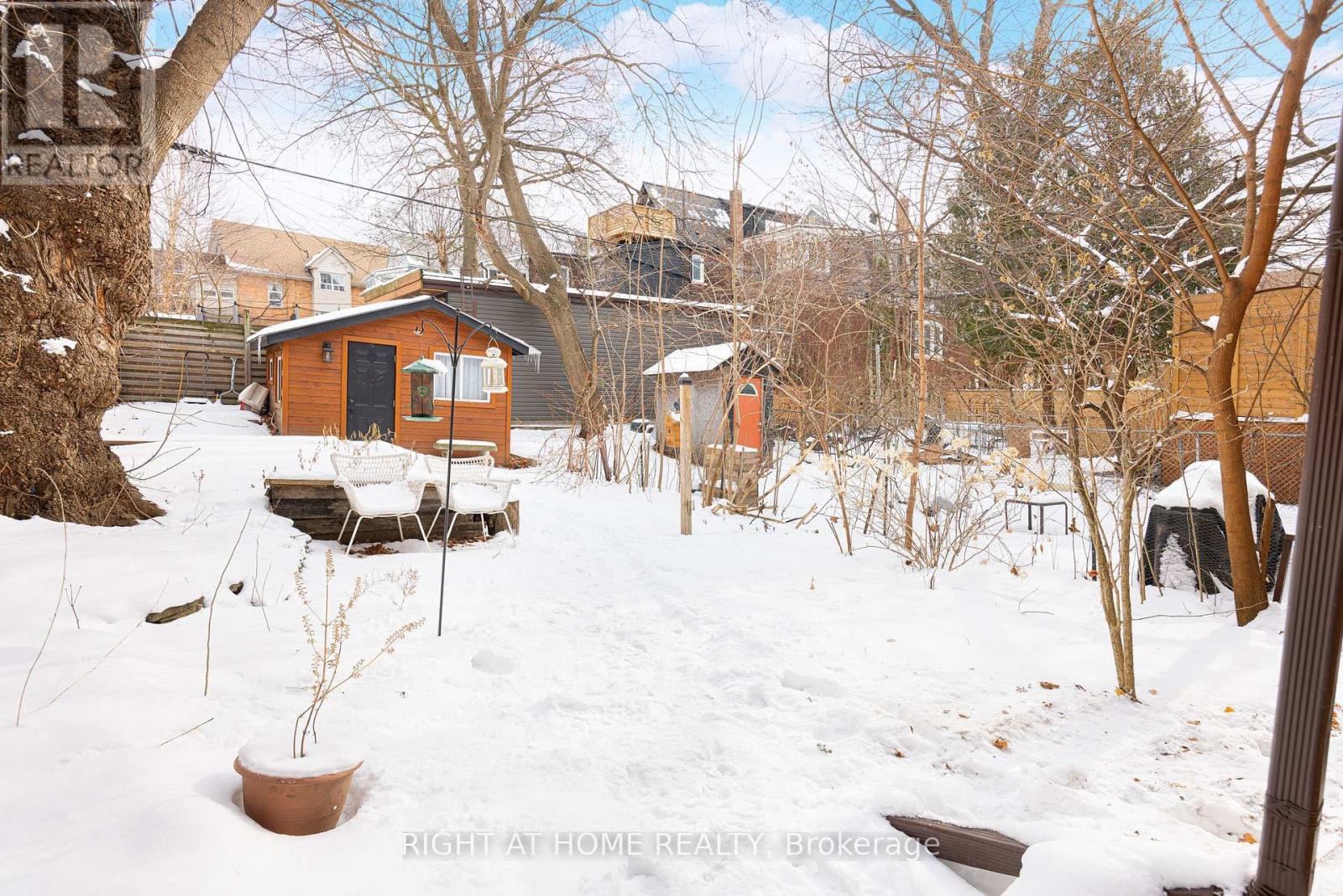 729 Indian Road, Toronto, Ontario  M6P 2E2 - Photo 15 - W12486002