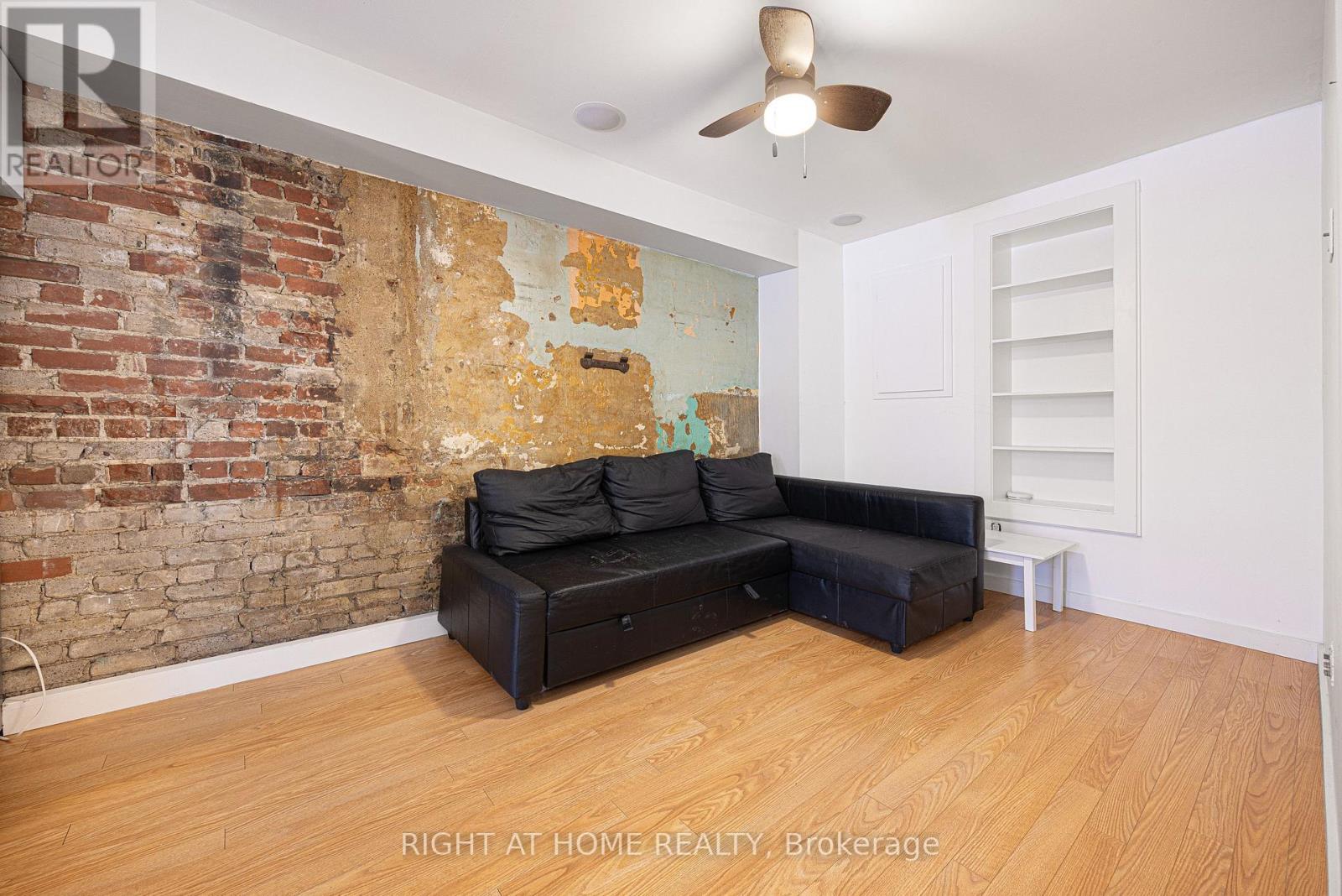 729 Indian Road, Toronto, Ontario  M6P 2E2 - Photo 8 - W12486002