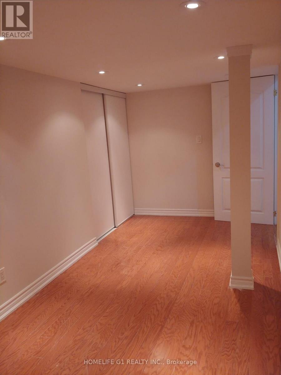 4900 Sebastian Drive, Mississauga, Ontario  L5M 7L8 - Photo 5 - W12486014