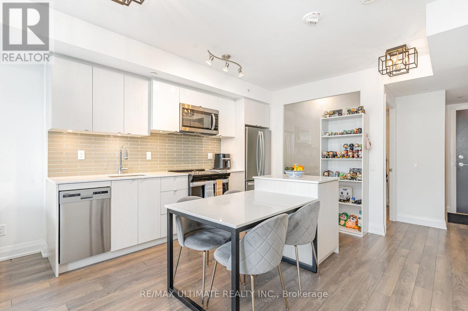 1208 - 1461 Lawrence Avenue W, Toronto, Ontario  M6L 0A6 - Photo 4 - W12486023