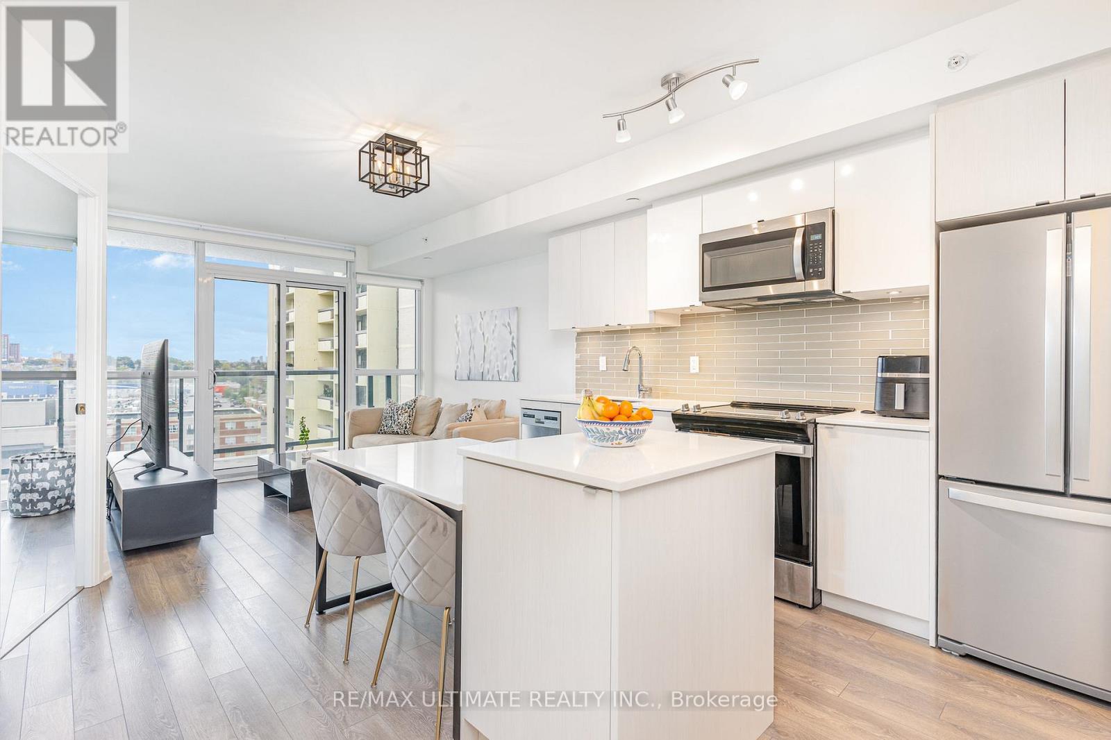 1208 - 1461 Lawrence Avenue W, Toronto, Ontario  M6L 0A6 - Photo 6 - W12486023