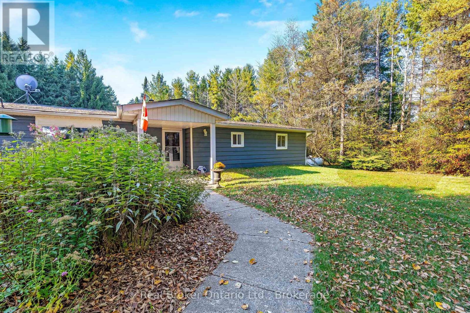 111016 11th Line, East Garafraxa, Ontario  L9W 7A4 - Photo 2 - X12480101