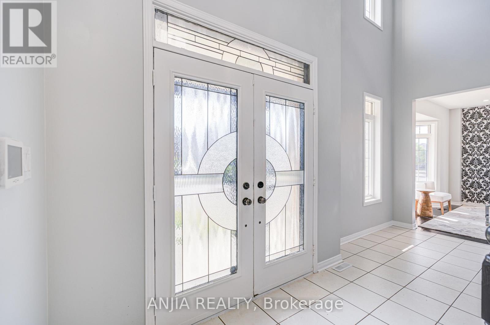 66 Alfred Paterson Drive, Markham, Ontario  L6E 1J5 - Photo 4 - N12486048