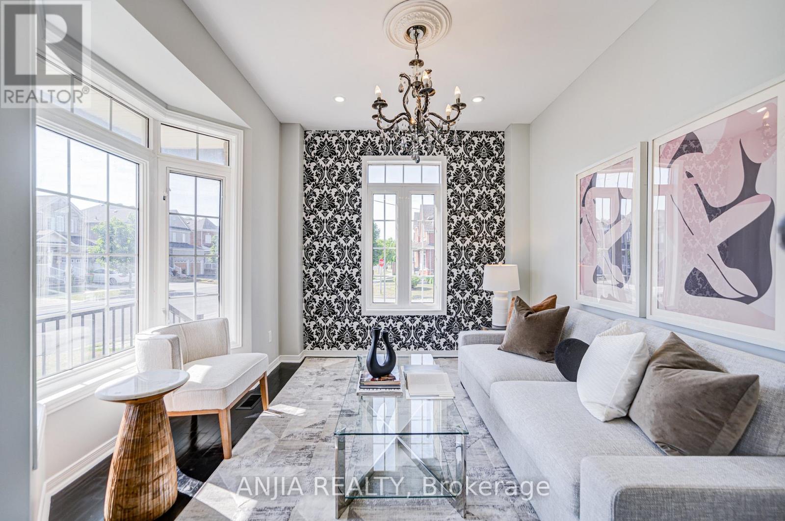 66 Alfred Paterson Drive, Markham, Ontario  L6E 1J5 - Photo 7 - N12486048