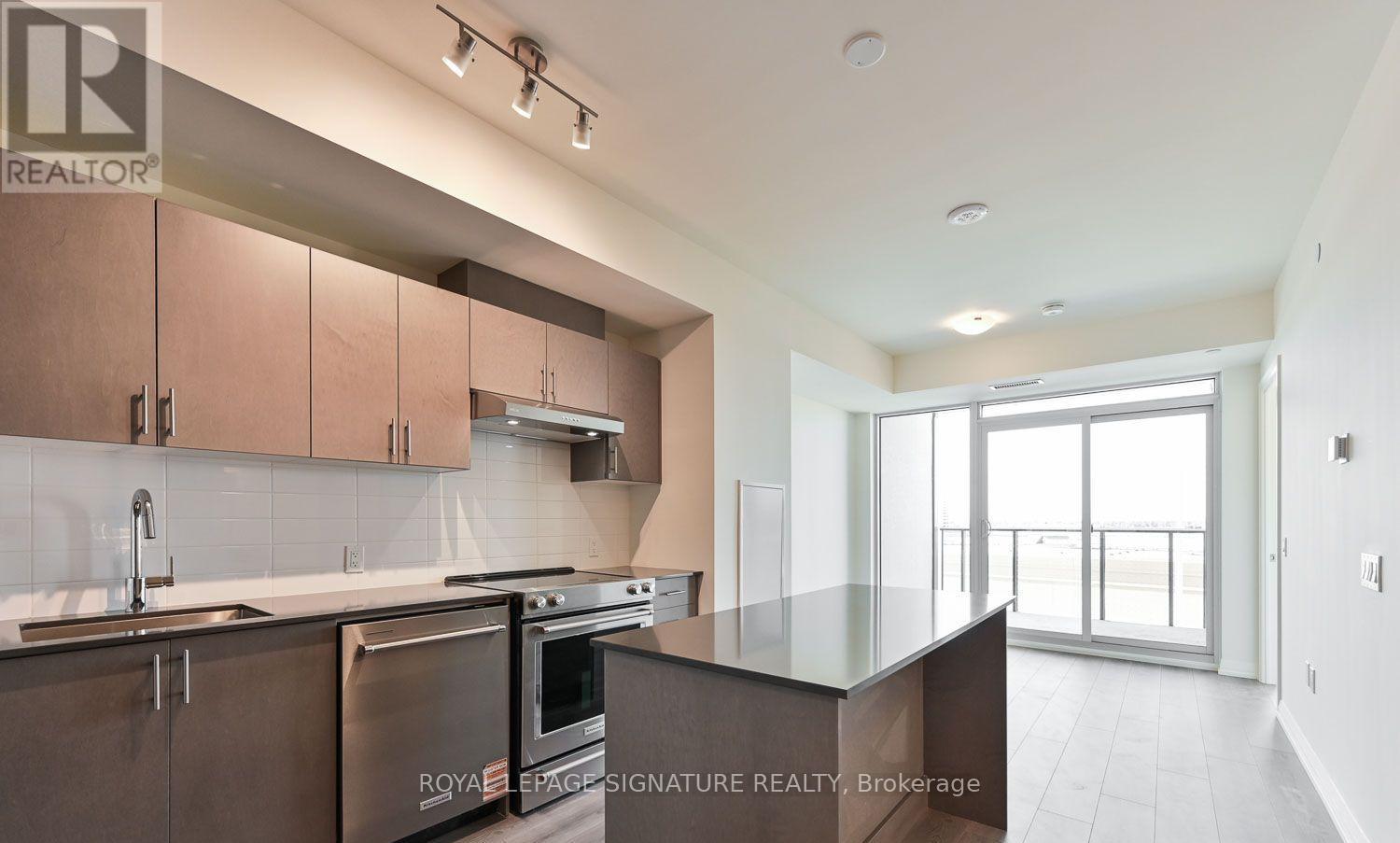 207 - 27 Korda Gate, Vaughan, Ontario  L4K 2M9 - Photo 3 - N12486061